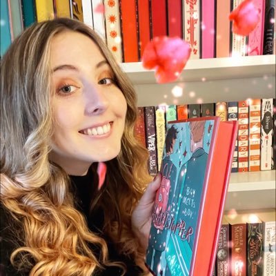 freelance book marketer @ngcreative_ 👩💻 loves a bit of spice (in books & in my coffee) ☕️✨ currently writing: the fatale 🖤 RMT Mentee 2025 ✨