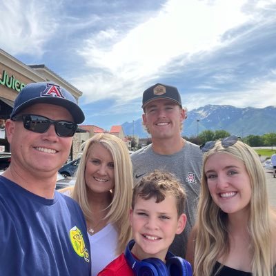 gavnjules's profile picture. Love the fam! Daughter grad @ TCU 🐸, Son- Fresno State Baseball commit! Son-⚾️, 🏀, 🎮#saugusstrong #neverforget911
