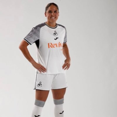 footballer for @swansladies