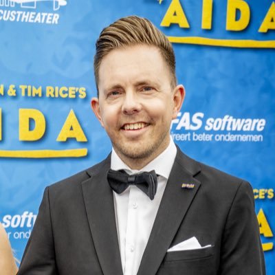 Siem1983's profile picture. Eigen baas | Initiatiefnemer Utrecht Queer Culture Festival | Voorzitter @rozezaterdagnl | 🏳️‍🌈 | 🐈 #catdad | Liefde voor de Spice Girls & Eurovision