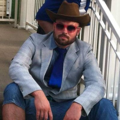 I win fantasy football. A lot. | Xavier University Intramural HOFer | Tee Higgins is a #1 | Not From State Farm | Gold Star Enthusiast | #GirlDad