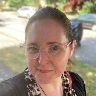 Witch. Tarot Reader. Seamus's Mama. Queer. Carly’s smartest friend. she/ her/ hers.