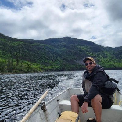Julzy_92's profile picture. Die-hard Habs fan #GoHabsGo Bonjour 👋