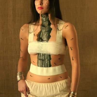 CharataSaltarin's profile picture. Enamórate de ti. De la vida. Y luego de quien tú quieras