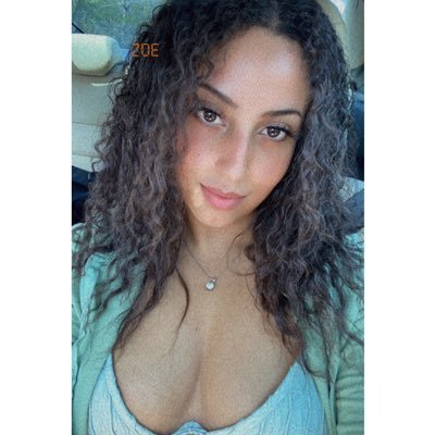 gorilllaZOE's profile picture. 