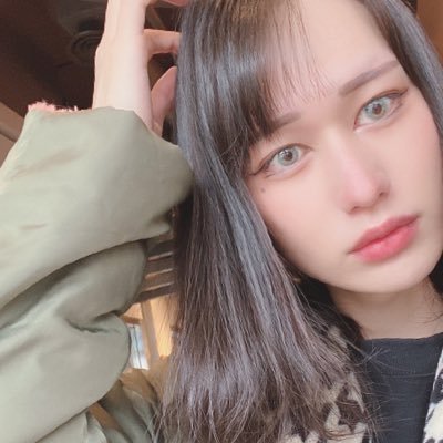 ( ´ ` )スナックM_でお酒作ったりしてるので是非ゆっくり一緒に飲みましょー( ੭ ˙ᗜ˙ )੭🥃ラーメン大好き。🍜