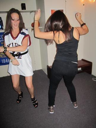 s_bc12's profile picture. calves turn me on. proud co-founder of @neonbandits.