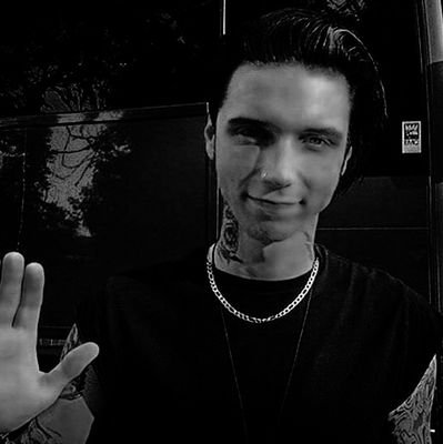 @ıtstrueheαrt › mecάnıco, tαtuαdor ( & 𝐞𝐱 𝐜𝐨𝐧𝐯𝐢𝐜𝐭𝐨 ) 💀 ❨ 𝗯. 𝟭𝟵𝟵𝟮 ❩