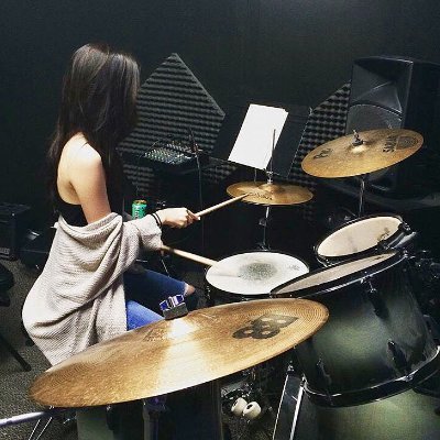 KizzyaZinora's profile picture. Do not pretend to work hard, the results will not accompany you to play