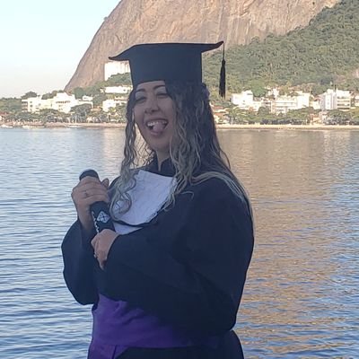 Bru_Barcellos's profile picture. Historiadora 🏛️ 

Professora de História 🏫

22 🎂

•@Flamengo