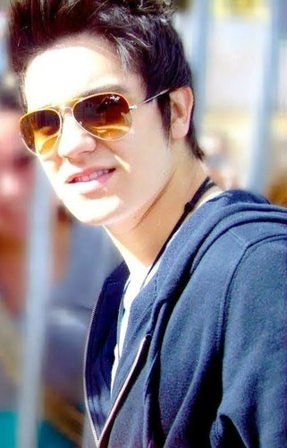 Já escrevi tantas coisas sobre você, sobre o meu amor, mas nunca nenhuma palavra foi suficiente para descrever tudo que sinto... TE AMO Luan Rafael @luansantana