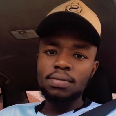 Darlingbwoy21's profile picture. 