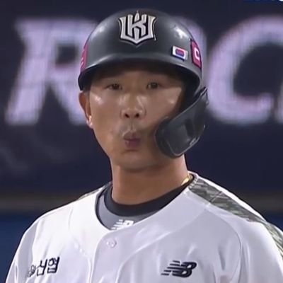 ktwiz_yab's profile picture. 🎩🪄 #kt_wiz 🖤 6 32 30 27 🖤
💙 62 💙 ❤️ 35 6 ❤️