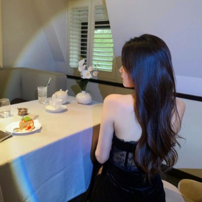 emokz07's profile picture. ☀Whenever it is cloudy, I will try my best to be my own little su🌙