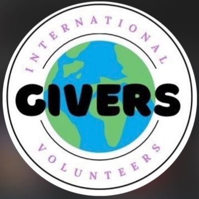 Welcome to GIVERS🌏💫 we are commited to making positve impact through 🌊beach cleaning 🐈animal shelter volunteering 💡kowledge exchange with kids
#上智大学