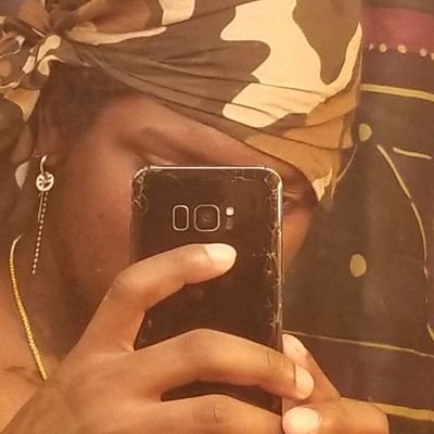 coldflowfrenzy's profile picture. 