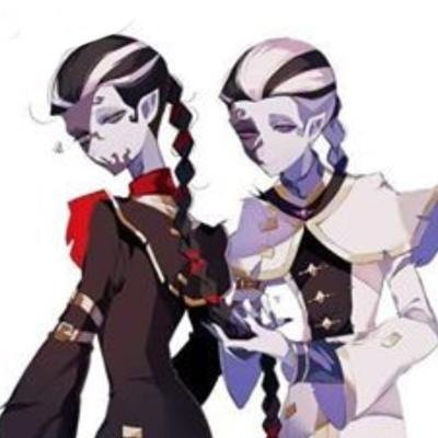Loves to take pictures and videos in the game and share them to everyone.
