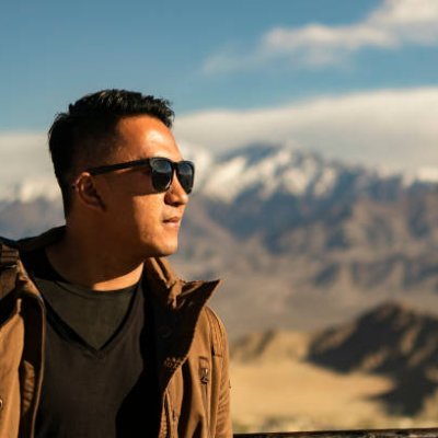 EX-lover of React and Vue. Falling in love with Next.JS
Hiking enthusiast