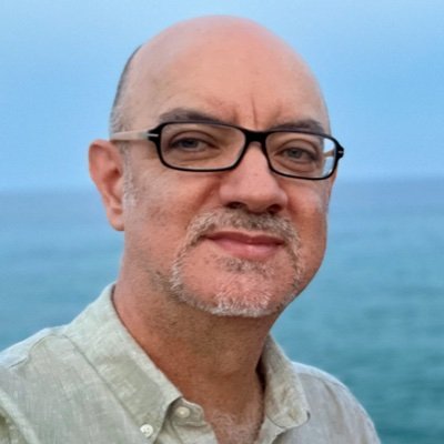 NUPko irakaslea. Orain, Nafarroako Parlamentuko EH Bilduko parlamentaria.
Profesor en la UPNA. Ahora, parlamentario de EH Bildu en Parlamento de Navarra.