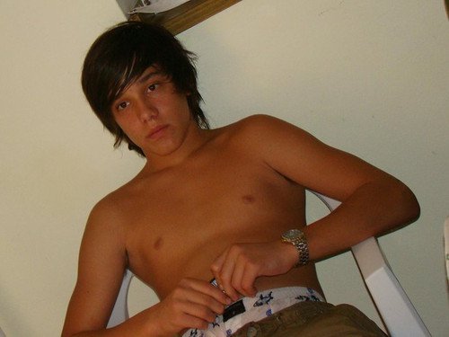 AlejoDianells's profile picture. Esto de ser un ángel puro, tímido e inocente entre tanta gente pecadora... Cansa demasiado... Sigueme y te sigo! Re Tierno :$