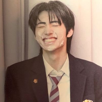 𖥦 ٭࣭ ャ(this user loves Park sunghoon smile.  ) 𖤩 !