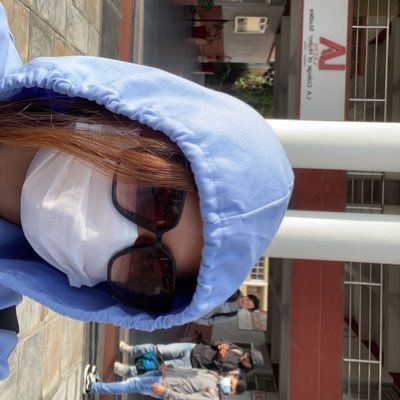 timsina_'s profile picture. talking to the moon