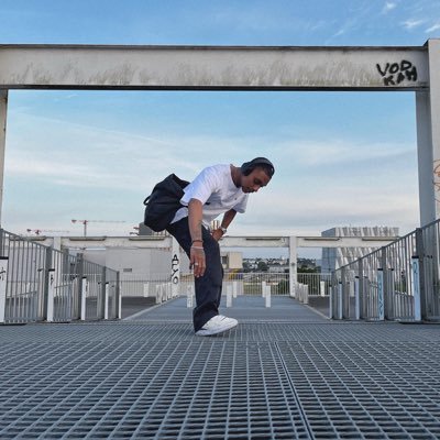 elanis2412's profile picture. j’ai faim 🫴🏾