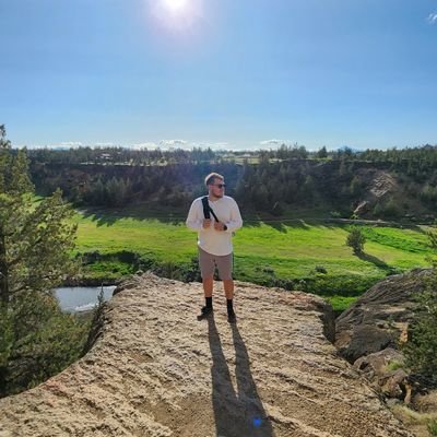 Saphyyyyyyy's profile picture. Author • Carpenter • Freelancer • Real Estate Investor • Wholesaler • Video Editor • Motivator • Oregon/Washington 🌲 • Inspire Others