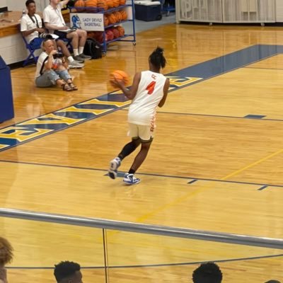 Dual Athlete CCHS , Wr/Db Wt:180 Ht:5’10 ⚫️🟠Gpa:3.4/4.0 Act:18 PG🏀