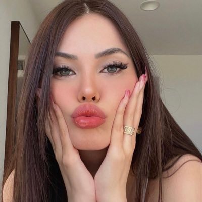 jessierogersJLR's profile picture. https://t.co/xaXaIS2KJy