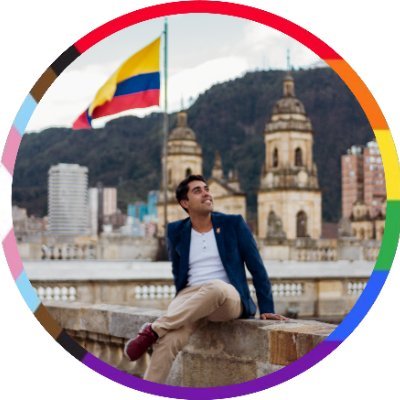 He/Him •Abogado UNAL 
Esp. en Derecho Constitucional •@RKolumbien• ♞ 
🇨🇴
🔴🟡🟣 

IG y Tik Tok @UnDanielFelipe

https://t.co/72yqlmyDi9