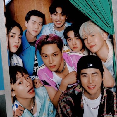 jbear9404's profile picture. All things EXO 24/7 cause life’s to short to settle for anything less than the best! 🐶🍍🍫🍋