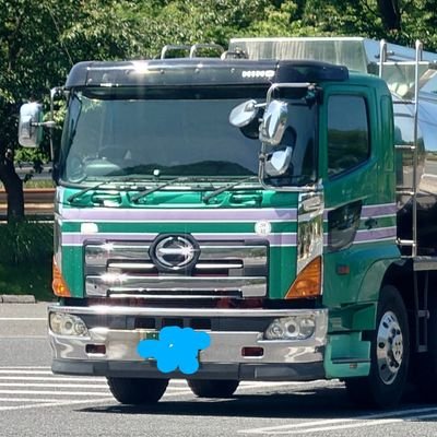 1jzgtevvti0405's profile picture. 単なるトラック運転手ですよ！フォローしたっちゃ何も面白いことないですよ~~~…  知らない人はフォローしないでぇ~~~   (  ⌯᷄ω⌯᷅  )ﾔﾀﾞｧ
