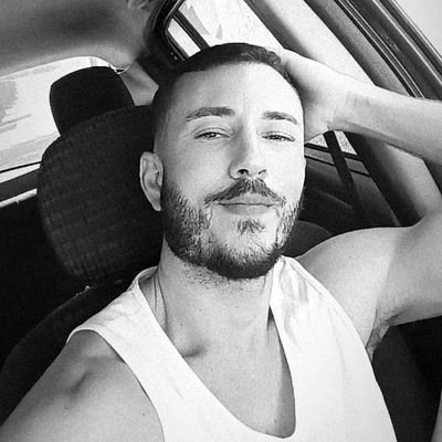 AAALB33's profile picture. O errado não deixa de ser errado só porque a maioria participa e concorda.