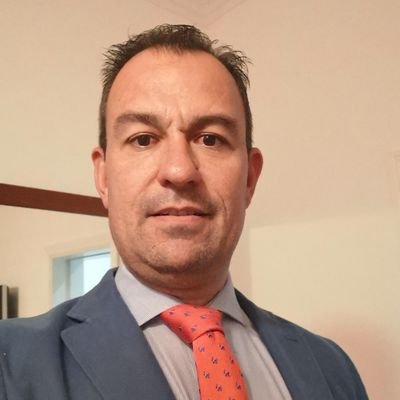 En la cantera del R. Betis y féminas 11 temporadas. Seleccionador Sevillano 4 temporadas. Diplomado Ed. Física y Entr. Nacional de fútbol. De la Paz dl Porvenir