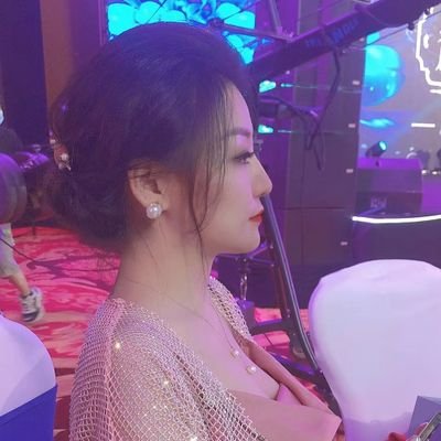 zdj199305's profile picture. 