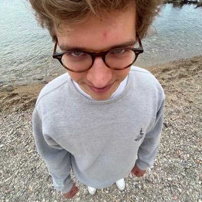 papapumpwttv's profile picture. Just a random full-time OSRS streamer from Belgium