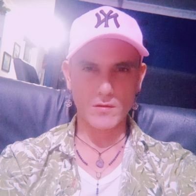 Diegomedellin78's profile picture. Sencillez, alegría, empatía