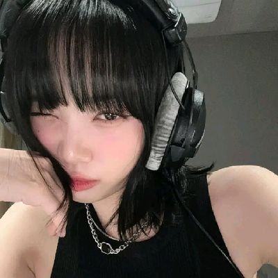 reiarchieves's profile picture. 