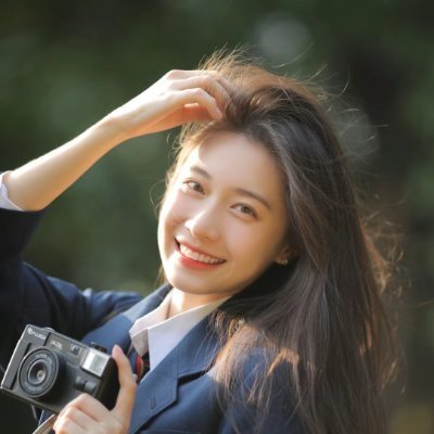 PingkongPl14741's profile picture. 天上星河轉，人間簾幕垂~

所谓伊人，在水一方。青春，窈窕淑女君子好逑。蹦哒蹦哒有趣的灵魂～

#mintBase