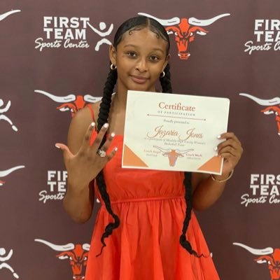 5’4 combo guard c/o 2027 🏀 23’ state champions Mauldin High School. email:jazariajones21@gmail.com “Handle Hard Better”