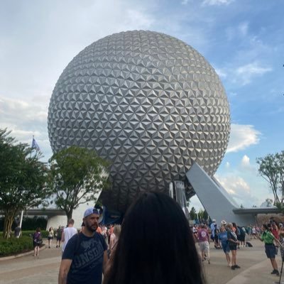 end_elle's profile picture. 