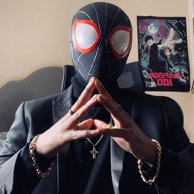 Em_maximin's profile picture. | Chelsea | Anime | I follow back |