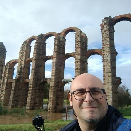 Profesor de Historia en el IES Herminio Almendros (Almansa) y antes del IES Azorín (Yecla) y del IES Galileo Galilei (Navia)
Clapton CFC