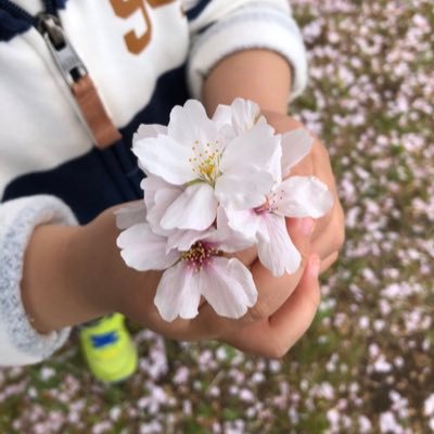 働きながら3人の子育て奮闘中💪牧場巡り🐄釣り🎣家庭菜園→トマト🍅ピーマン🫑/旅行→沖縄🌺北海道✈️/ゆず🍊🎤/お取り寄せ→海鮮🐟お肉🥩野菜🥬果物🍍/#ゆずyou幸せの贈り物🎁 好きな半島→三浦半島🐟🍉#私の流儀 →旅先では、ツイッターで知り合った農家さんや漁港の直売所へ🍉
