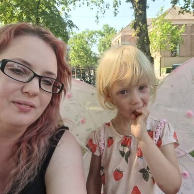 TisMeKae's profile picture. #QUEER💜

join the #RESISTANCE 
fight #INJUSTICE
play #MUSIC and #DnD

they/them she/her
occultism 
👻 👽 🧚‍♂️