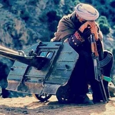 د نر غوندې ژوندون کوه صفا صفا غږيګه💪
په خپله نيټه مرګ راځي هر چاته ليوانیه💐