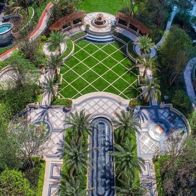 landscape designer interior & exterior. luxury interior decor. Spanish houses garden decor. classical landscape of lawn sitting. features of waterfall etc.