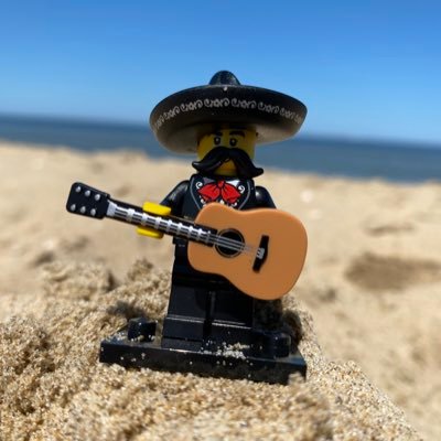 RobertWBouman's profile picture. So,  here you are,  too foreign for home,  too foreign for here.  never enough for both.  #DiasporaBlues 🇪🇺🇲🇽🇳🇱 Working for embassies everywhere  


  🌎🌐🌍