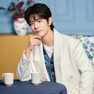 1bowangjia's profile picture. 